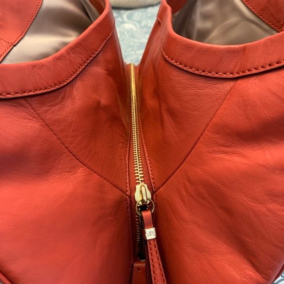 Coach Coral Leather Bag - Picture 3 of 7